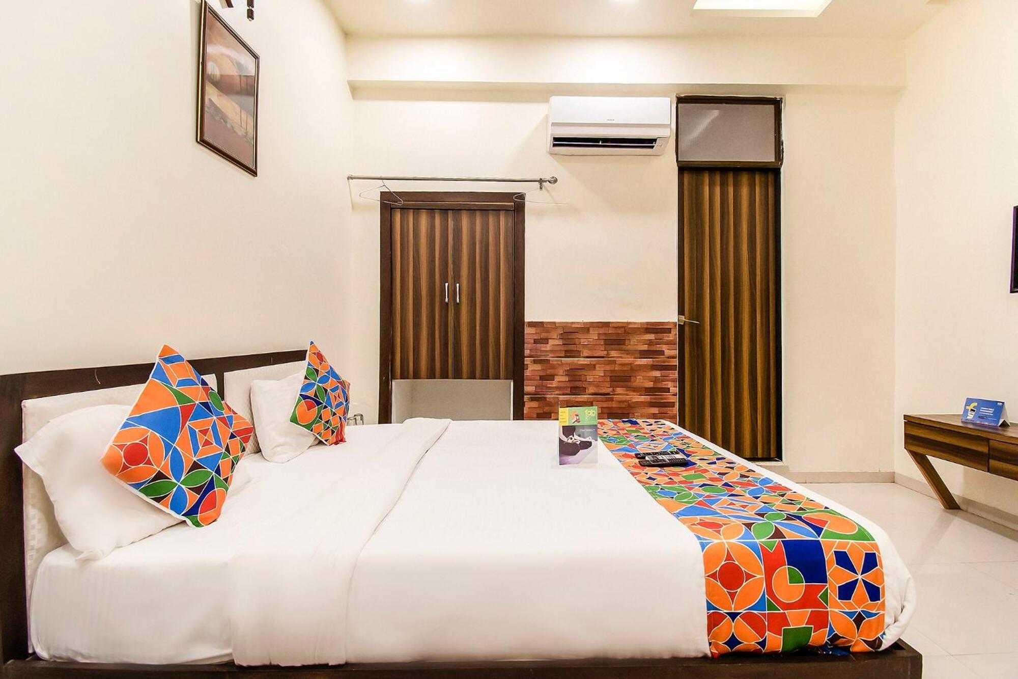 Fabhotel Maher Inn Ahmadábád Kültér fotó