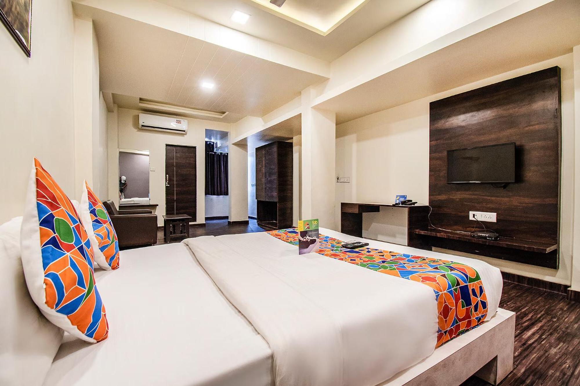 Fabhotel Maher Inn Ahmadábád Kültér fotó